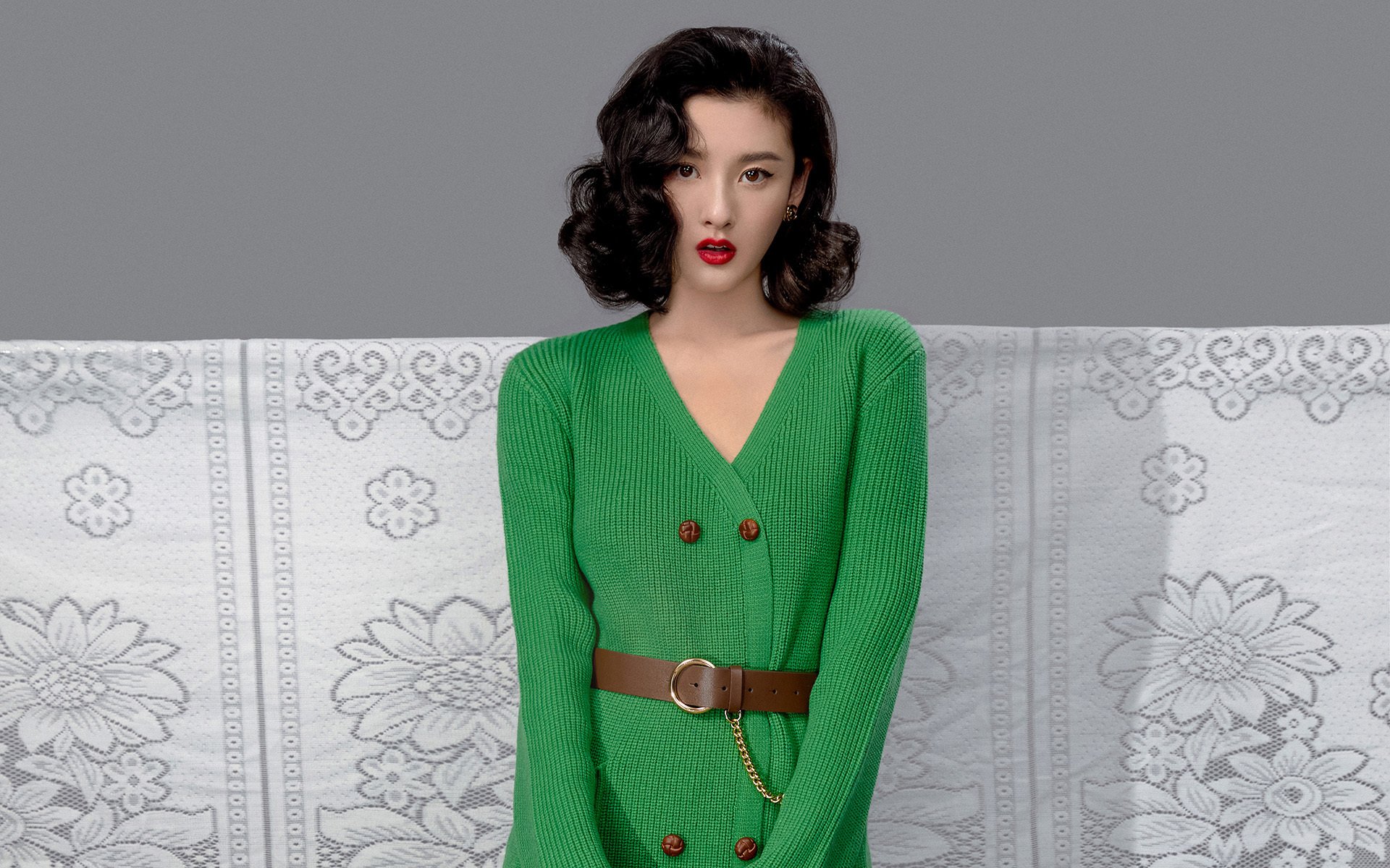 _青少年极限冲浪:海浪中的青春印记_,冲浪极限运动