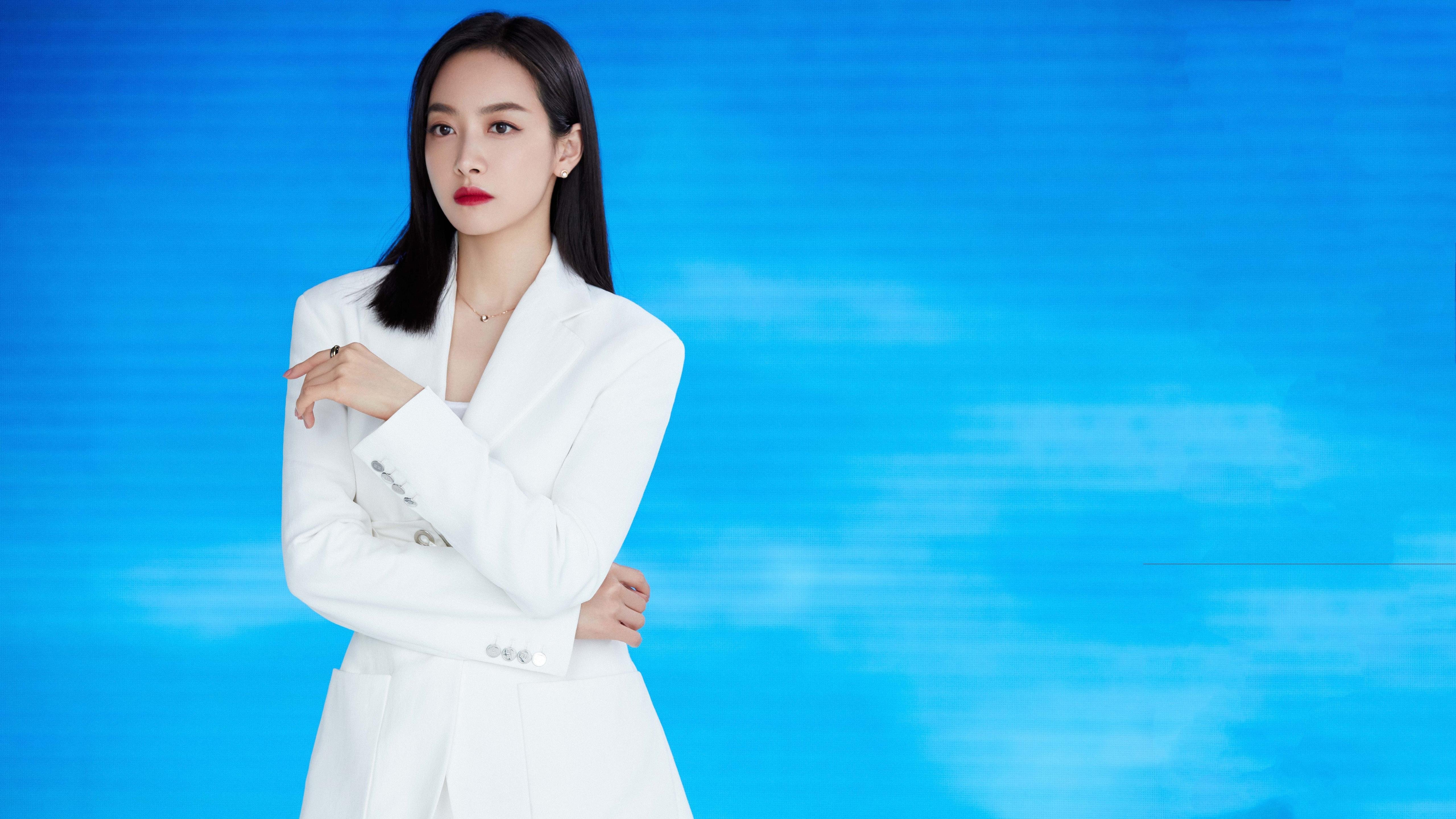 东亚杯中国足球战胜 球迷为球队加油,东亚杯中国足球战胜 球迷为球队加油视频